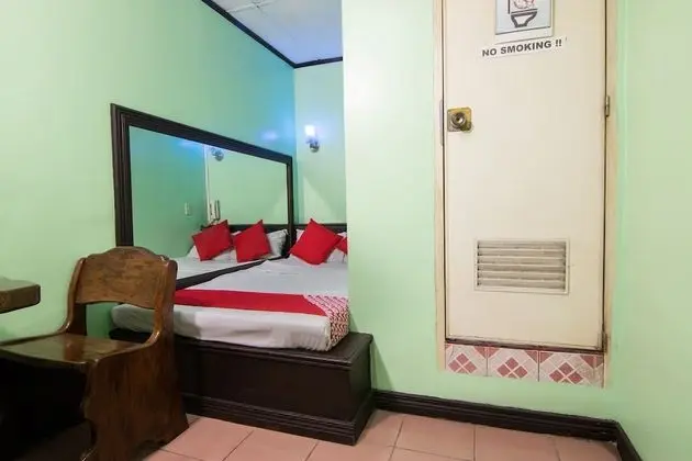 OYO 482 Sitio Manuel Hotel - Oda
