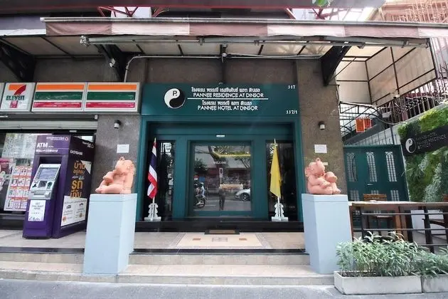 OYO 483 Pannee Hotel Khaosan - Dış Mekan