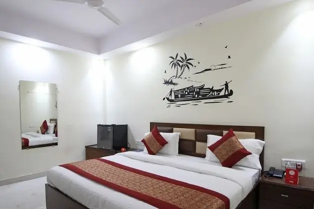 OYO 4882 Hotel Golden Park