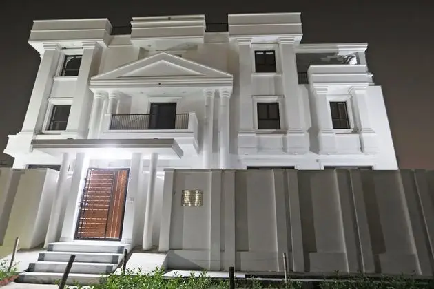 OYO 48900 Grand & Epic Inn