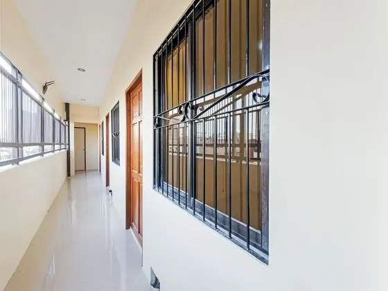 Oyo 490 V-Cat Apartelle - İç Mekan
