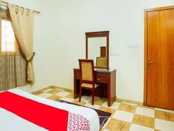 OYO 492 Rose Plaza For Housing Units - Oda