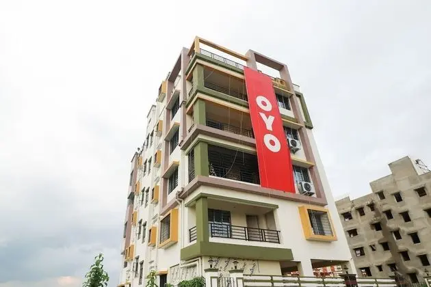 OYO 49454 Alankar Guesthouse - Dış Mekan