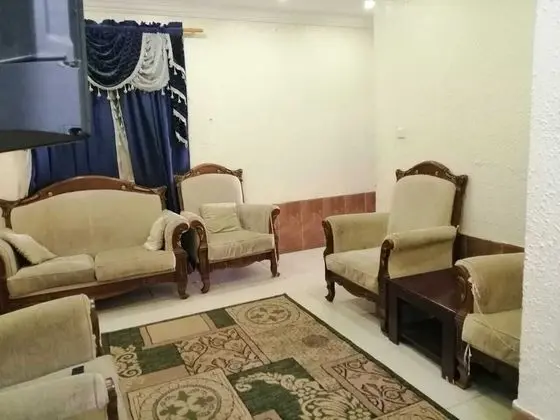 OYO 500 Al Falah Furnished Apartments - Oda Düzeni
