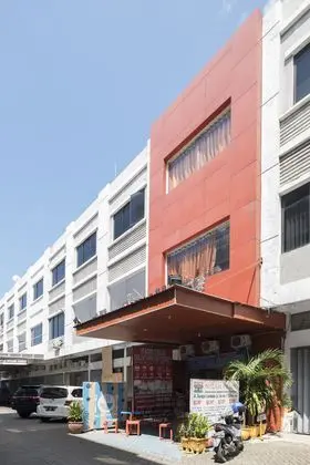 OYO 500 Nilam Residence