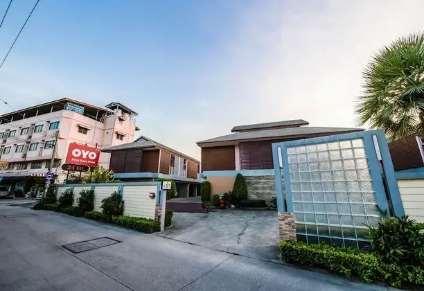 OYO 502 Bangsean Hotel - Dış Mekan