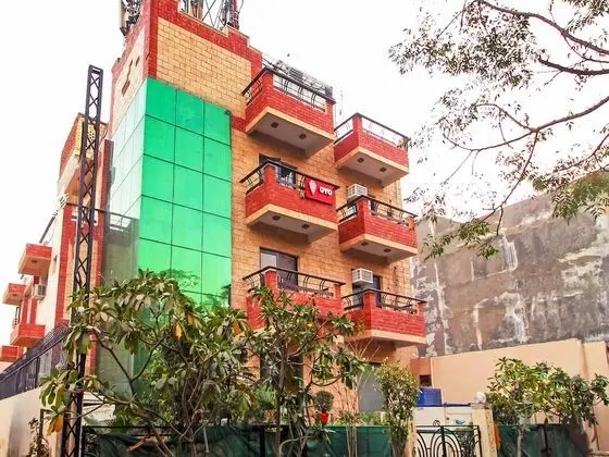 OYO 5106 HKS Residency