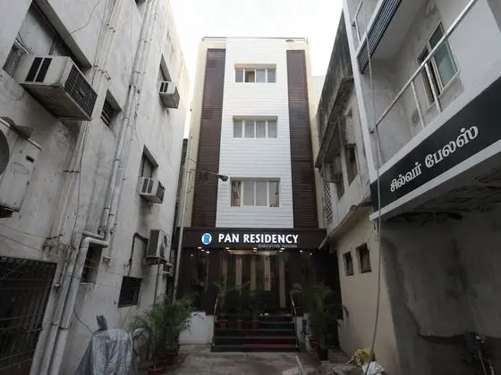 OYO 5230 Pan Residency