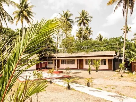 OYO 5237 Island Lake Resort