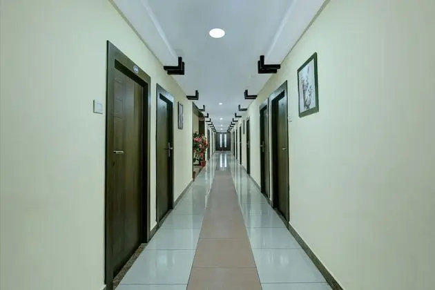 OYO 5342 Motel Gajraj Continental- A Unit Of Gajraj Hotels Pvt Ltd - Lobi