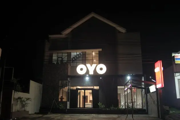 OYO 535 Cileunyi Residence