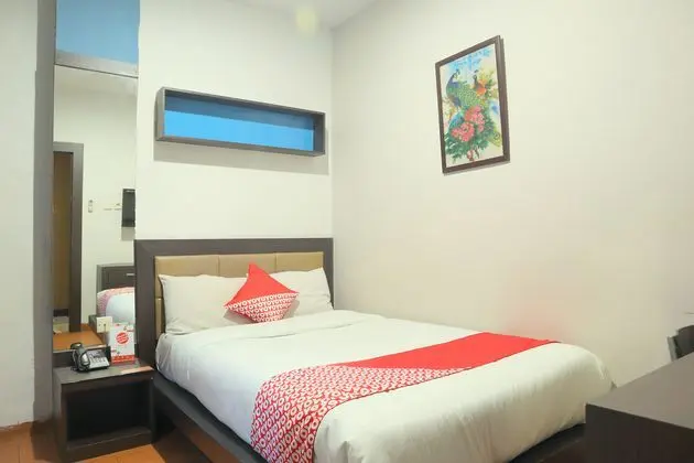 OYO 542 Majestiq Hotel