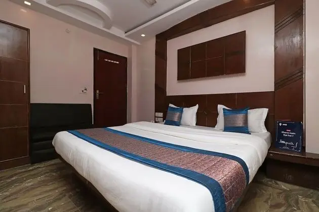 OYO 5494 Hotel Odeon Continental