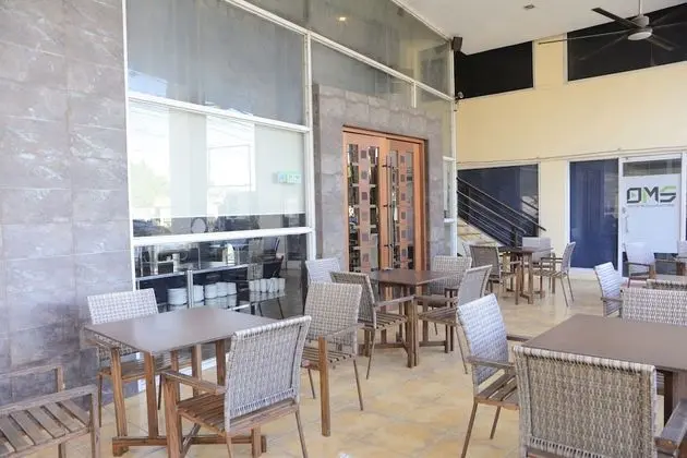 OYO 550 East View Hotel - Yerinde Yemek