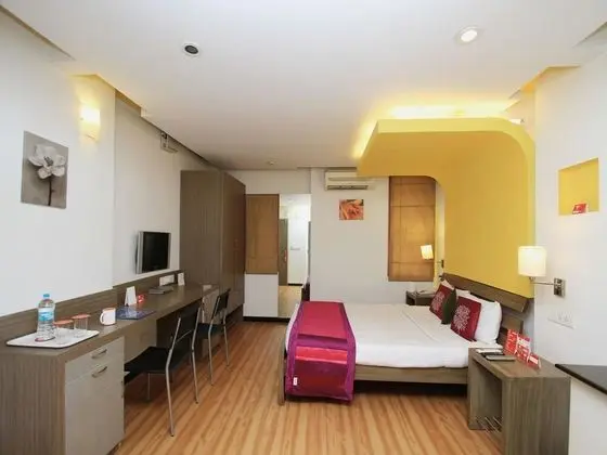 OYO 554 Hotel Red Carpet Residence - Oda Düzeni