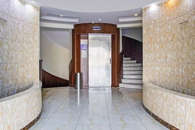 OYO 575 Massaya Hotel Apartments - Lobi