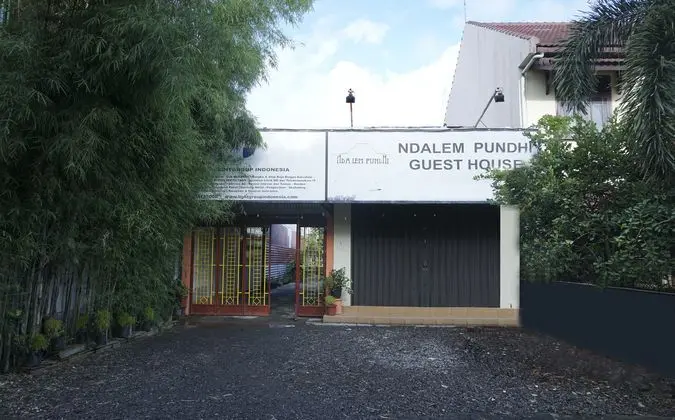 OYO 577 Ndalem Pundhi Guest House