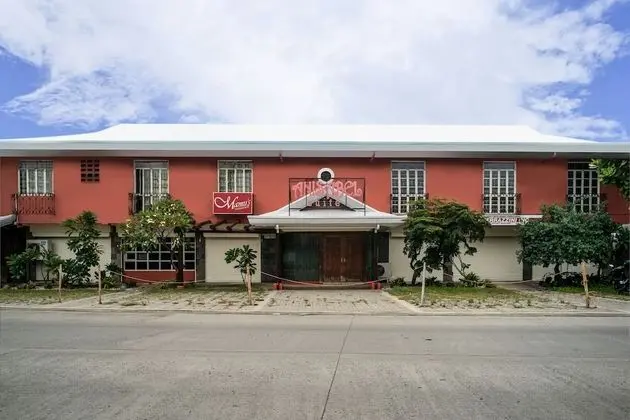 OYO 579 Anisabel Suites - Dış Mekan