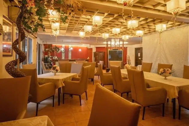 OYO 579 Anisabel Suites - Yerinde Yemek