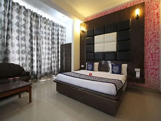 OYO 5855 Hotel Neelkanth
