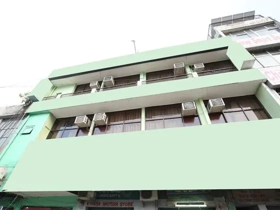 OYO 5906 Hotel Parvaaz