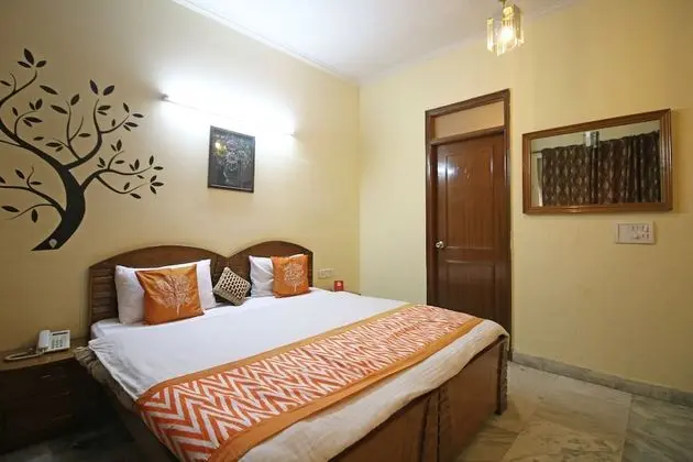 OYO 5919 near MG Road Metro Station - Oda