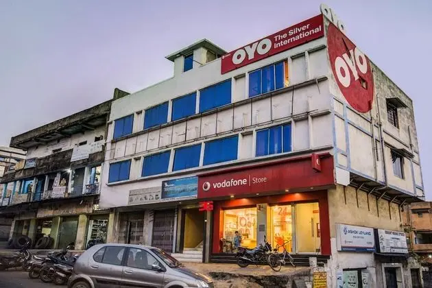 OYO 5968 The Silver International