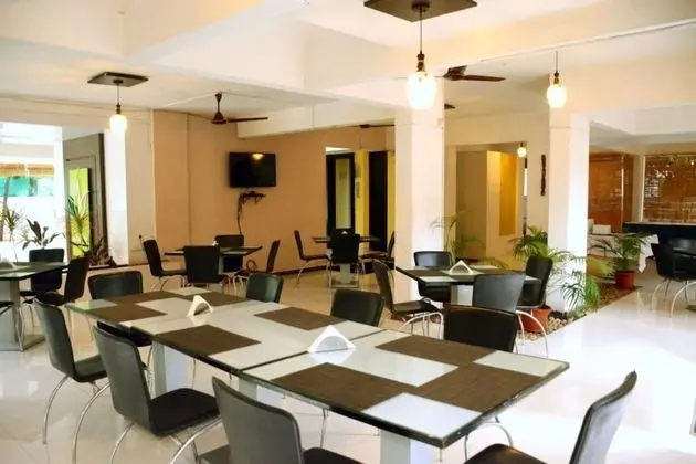 OYO 6002 Avezeekaa Corporate Residency - Yerinde Yemek