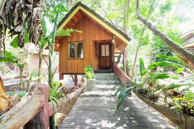 OYO 604 Ruen Mai Horm Resort