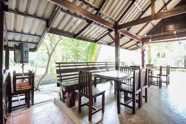 OYO 606 Baan Suansabai Pleanpanmai Resort Amphawa - Yerinde Yemek