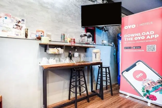 OYO 612 Hansa Hostel - Lobi