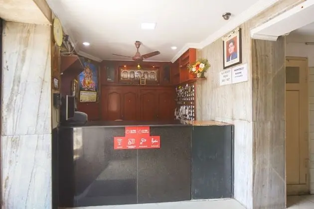 OYO 61379 Golden Cafe Boarding & Lodging - Öne Çıkan Resim