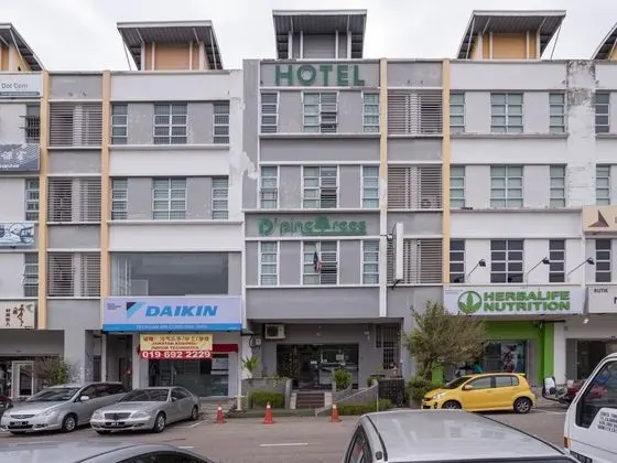 OYO 614 D Pinetrees Hotel