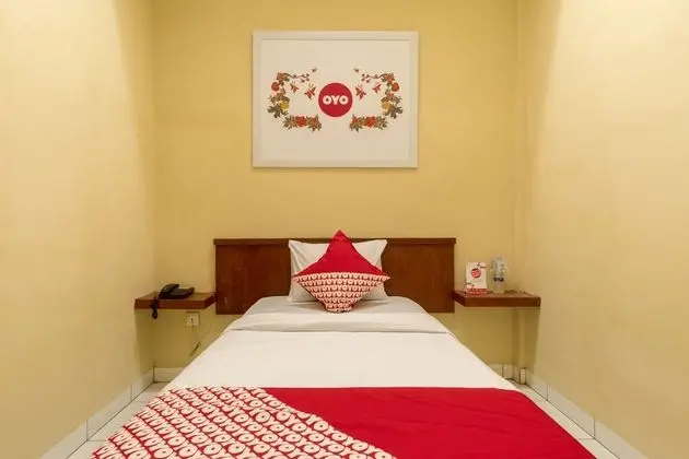 OYO 615 Residence Puri Hotel Syariah - Oda