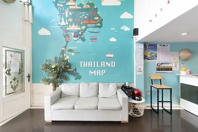 OYO 618 At Khaosan Hostel - Adults Only