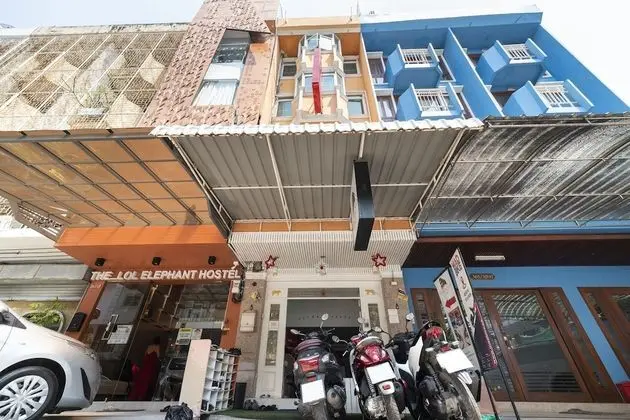 OYO 618 At Khaosan Hostel - Adults Only - Dış Mekan