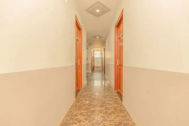OYO 621 Hoang Truong Hotel - İç Mekan