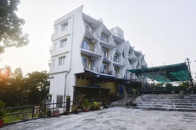 OYO 62456 Dream Palace