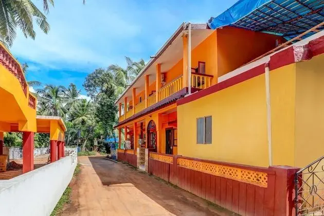 OYO 62737 Alfa Guest House