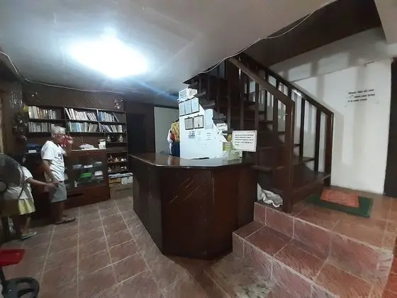 OYO 633 Abelardo's Pension House - Lobi