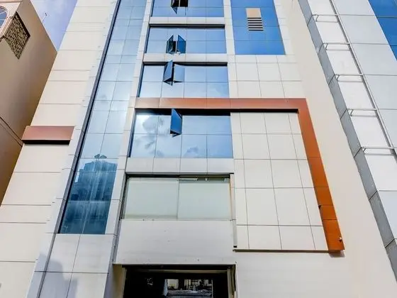 OYO 6383 Hotel Leela Grand Inn