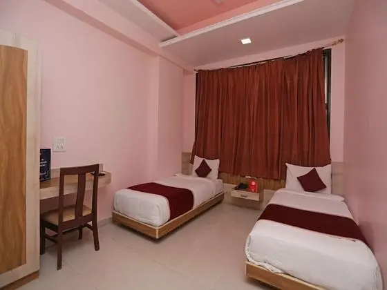 OYO 6401 The Neelam Executive