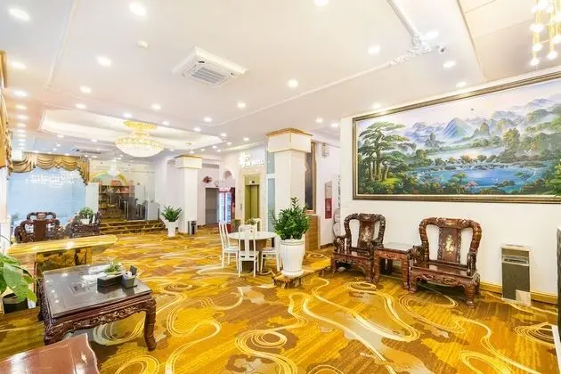 OYO 648 Vienna Hotel - Lobi