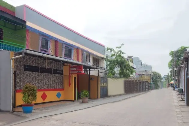 OYO 649 K68 Residence