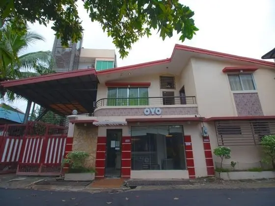 OYO 655 Mambaling Pension