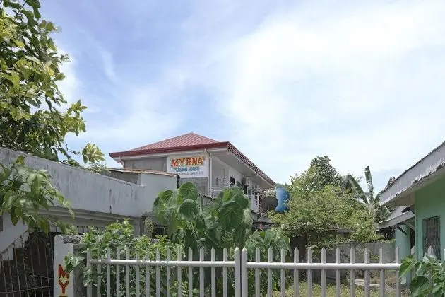 OYO 659 Myrna's Pension House