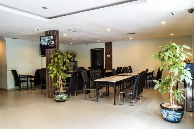 OYO 664 Romance Hotel - Yerinde Yemek