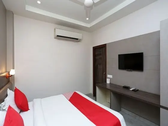 OYO 6688 Hotel RP Grand Titanium - Oda