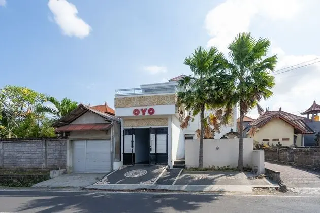 OYO 672 Bali Radiance Canggu