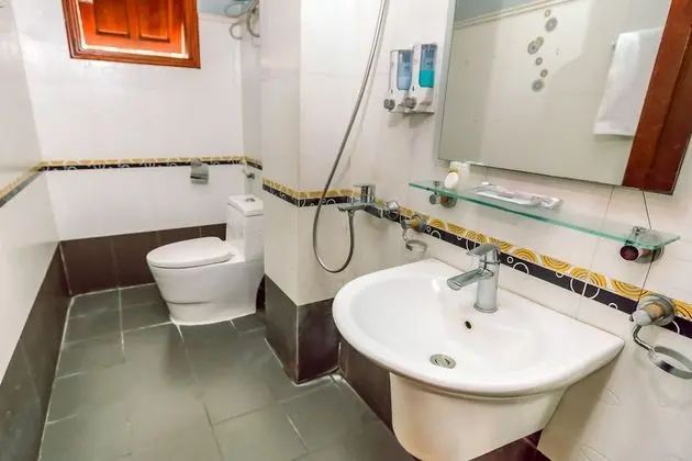 OYO 681 Hoang Lan Guesthouse - Banyo Tipleri